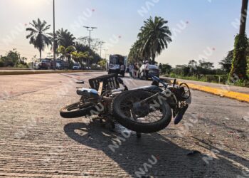 Motociclista resulta lesionado tras chocar contra vehículo detenido en el Libramiento Sur
