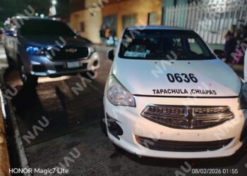 Percance entre camioneta y taxi genera movilización vial en Tapachula