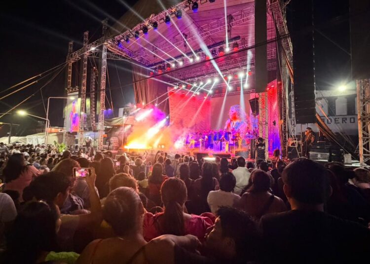 Romance y tradición llenan de magia la Feria Internacional Suchiate