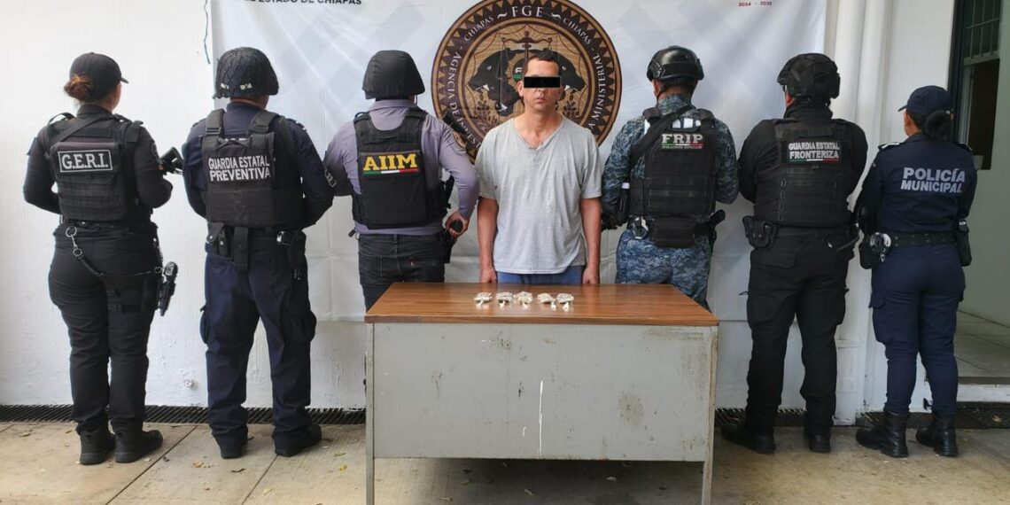 LO DETIENEN CON DROGA EN PLENO CENTRO DE TAPACHULA; GOLPE DIRECTO AL NARCOMENUDEO