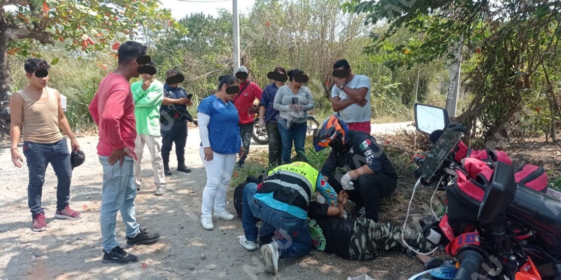 Motorista derrapa en la carretera a Puerto Madero; resulta con lesiones leves