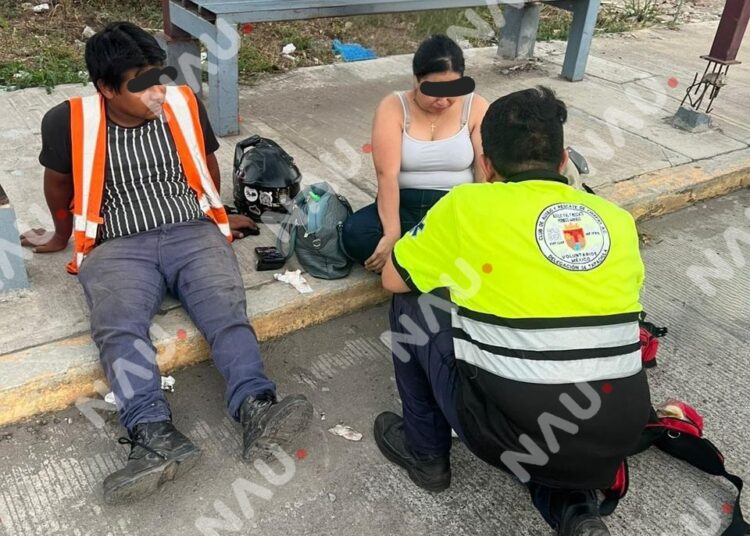 Choque de motocicletas en Universo 2000 deja una mujer lesionada