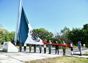 Tapachula honra la Bandera de México: Yamil Melgar