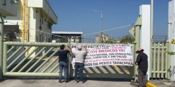 Trabajadores mantienen protesta y anuncian bloqueos parciales ante falta de respuesta de Petróleos Mexicanos