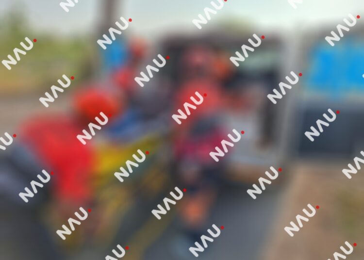 Accidente de motocicleta deja dos lesionados en el boulevard Akishino