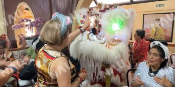 Celebran el Año Nuevo Chino con danza del dragón en el restaurante Confucio