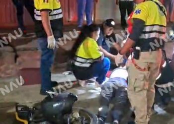 Motorista derrapa en el camino La Joya y resulta gravemente herido