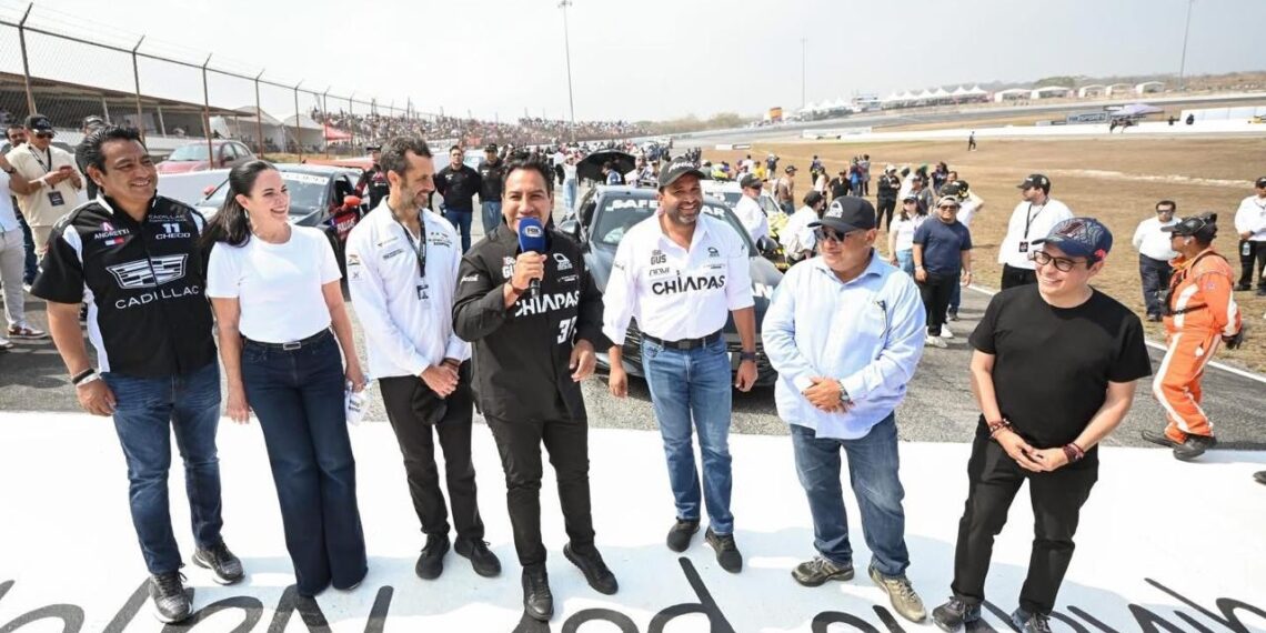 Eduardo Ramírez dio el banderazo de arranque de la Súper Copa Roshfrans 2026