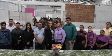Inaugura Fabiola Ricci rehabilitación del Mercadito de San Ramón