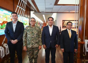 Eduardo Ramírez y secretario de Marina evalúan avances para puesta en marcha de los Polos de Bienestar I y II en Tapachula