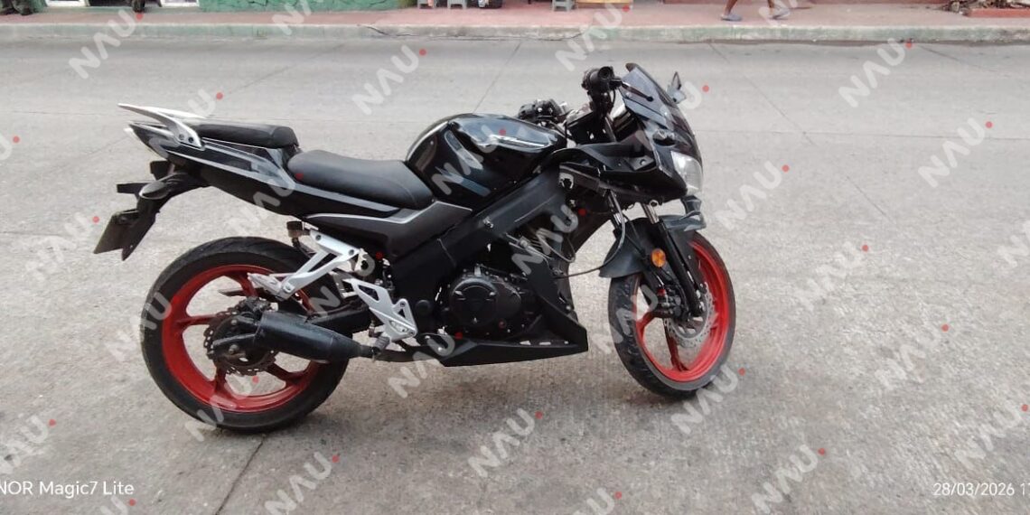 🚨 MOTOCICLISTA SUFRE ACCIDENTE TRAS PERDER EL CONTROL DE SU UNIDAD EN TAPACHULA