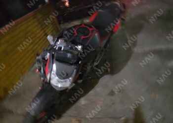 🚨 Motociclista lesionado tras impactarse contra vivienda en Tapachula