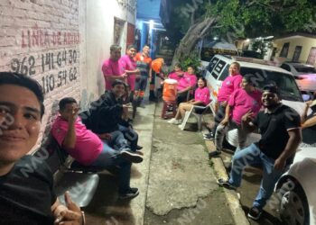 Reconocen labor de paramédicos con gesto solidario en instalaciones de SAE