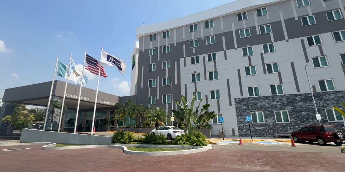 Afectados exigen reembolso tras cancelación de concierto de Marco Antonio Solís en Tapachula