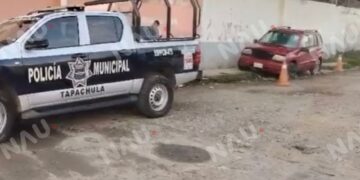 Conductora resulta lesionada tras accidente vehicular en la colonia Ferrocarrilera 7 de Noviembre