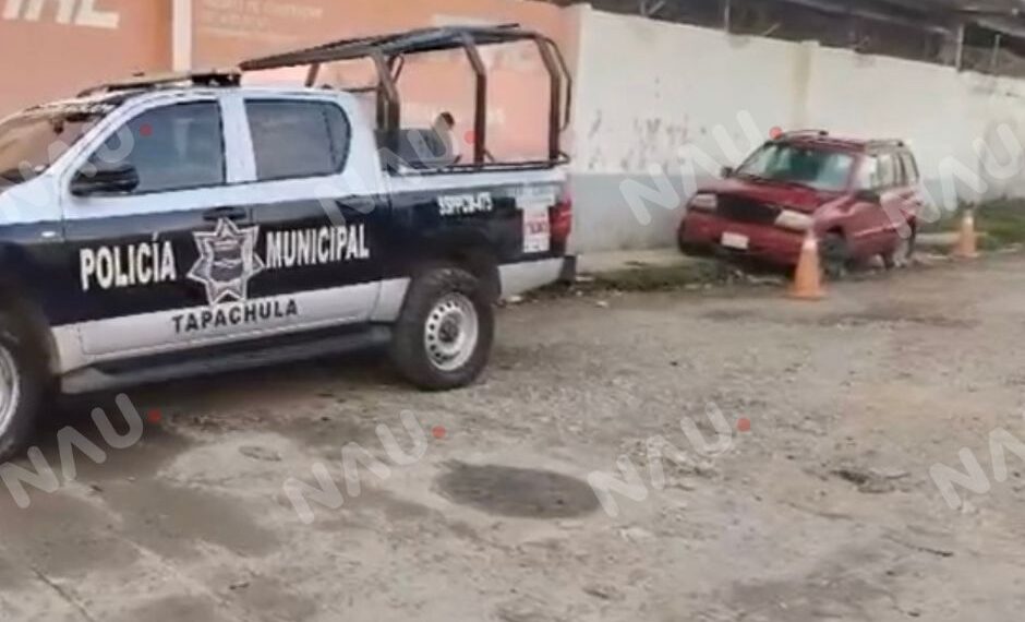 Conductora resulta lesionada tras accidente vehicular en la colonia Ferrocarrilera 7 de Noviembre