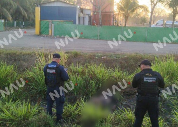 Motociclista muere al caer a un barranco; investigan posible atropellamiento en Suchiate