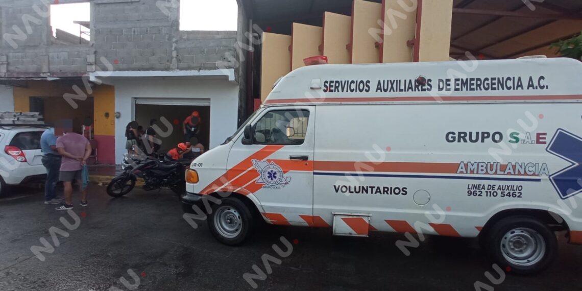 Motociclista y menor resultan lesionados tras derrape en la 7 Sur Par Vial de Tapachula