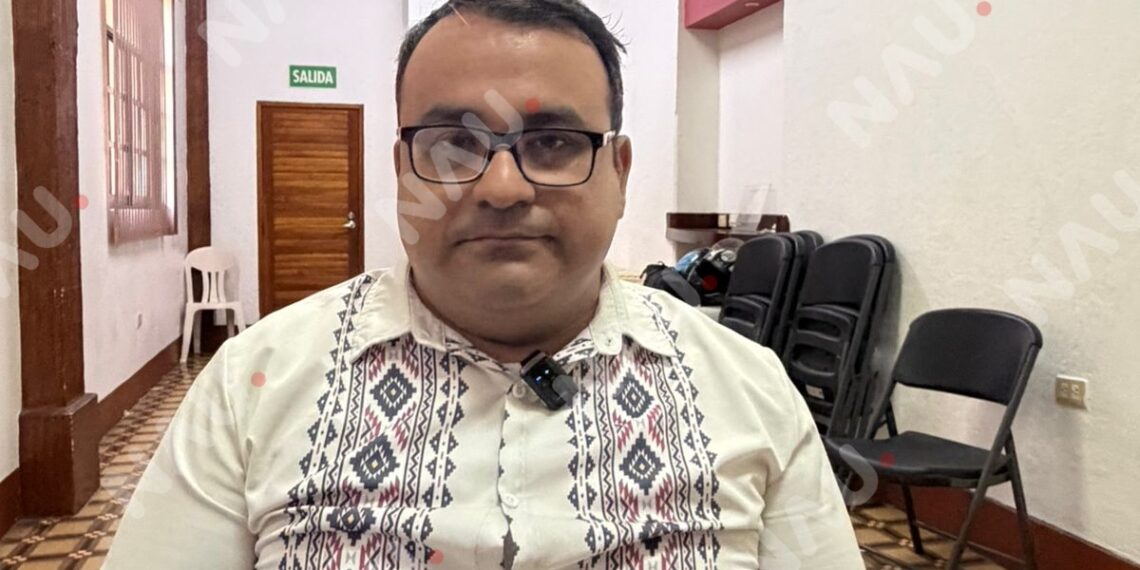 Entre risas y canciones, una colonia busca reinventarse desde el talento juvenil