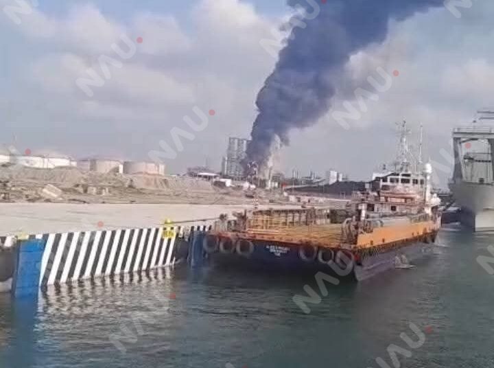 🔴 INCENDIO EN REFINERÍA OLMECA MOVILIZA A CUERPOS DE EMERGENCIA