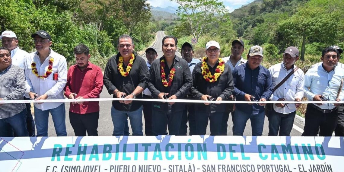 Eduardo Ramírez avanza en la rehabilitación de caminos en municipios de Chiapas