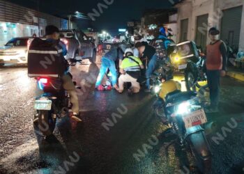Motociclista resulta lesionado tras accidente en zona en reparación en Tapachula