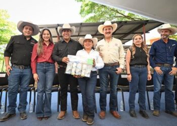 Eduardo Ramírez encabeza arranque de campaña preventiva contra el gusano barrenador en Chiapas