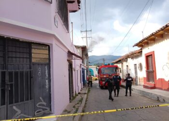 Incendio en vivienda del Barrio de La Merced es controlado sin mayores daños