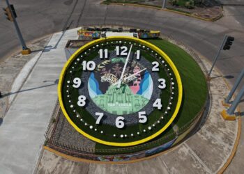 Se rehabilita reloj floral: Yamil Melgar