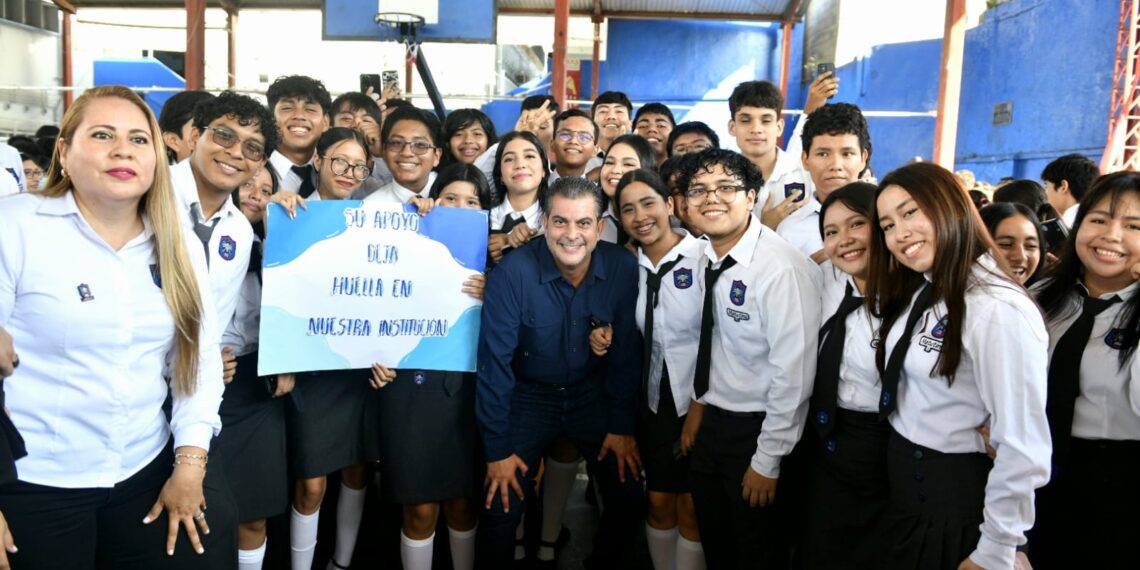 Seguimos dignificando espacios educativos en Tapachula: Yamil Melgar
