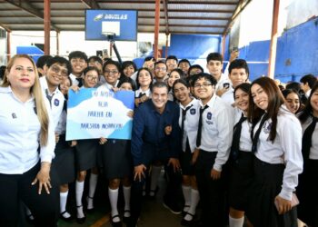 Seguimos dignificando espacios educativos en Tapachula: Yamil Melgar