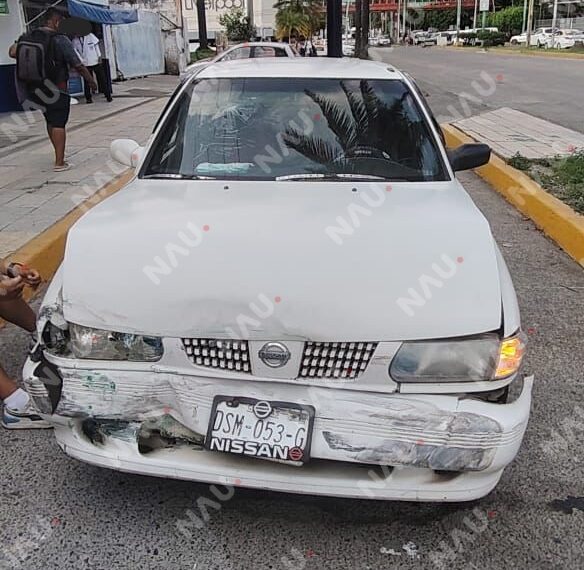 Fuerte choque en la colonia San Sebastián deja un lesionado en Tapachula
