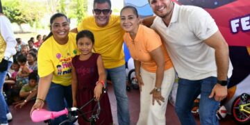 YAMIL MELGAR CELEBRA A LAS NIÑAS Y NIÑOS DE TAPACHULA