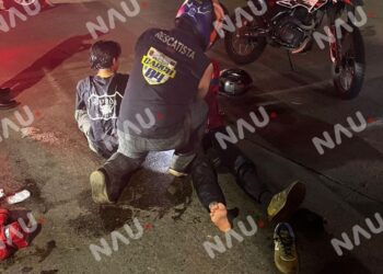Automovilista provoca choque contra motocicleta con tres ocupantes y es asegurada tras intentar huir en Tapachula