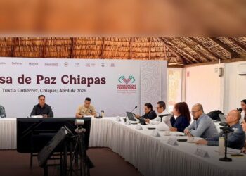 📍 El INM en Chiapas a través de la titular de la Oficina de Representación, Farah Gertrudis Cerdio Moisés, asistió a la Mesa de Construcción de Paz encabezada por el gobernador del estado Eduardo Ramírez