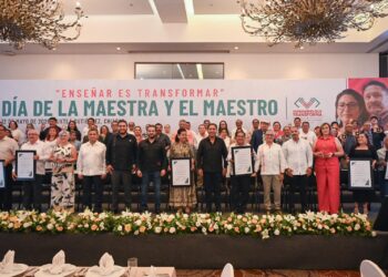 Eduardo Ramírez destaca el papel de las maestras y los maestros en la transformación de Chiapas