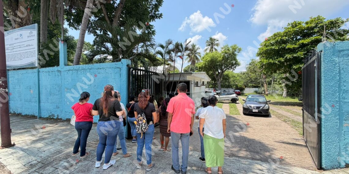 Padres logran acuerdos en la Preparatoria 2; no podrán obligarlos a pagar clausura