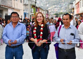 Inaugura Fabiola Ricci obra de pavimentación en la colonia Erasto Urbina, “un logro hecho entre ciudadanía y gobierno”