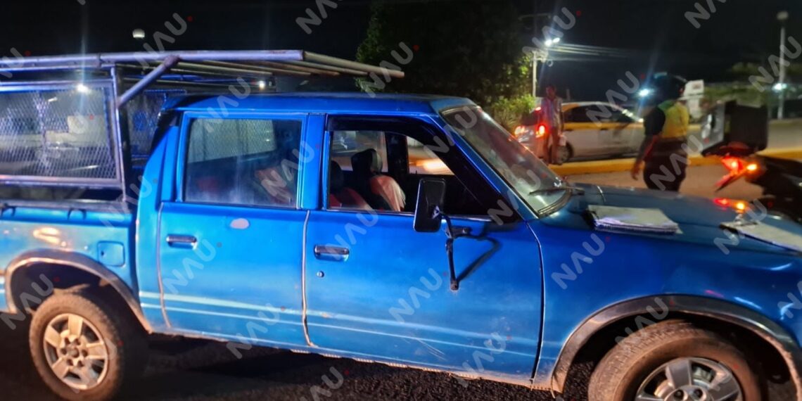 Camioneta colisiona con motocicleta frente a la FGR en Tapachula; hay dos lesionados