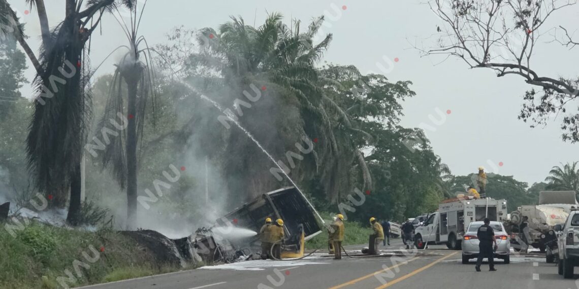 Colectivo choca contra tortón y deja varios lesionados en la ruta Tapachula – Puerto Madero