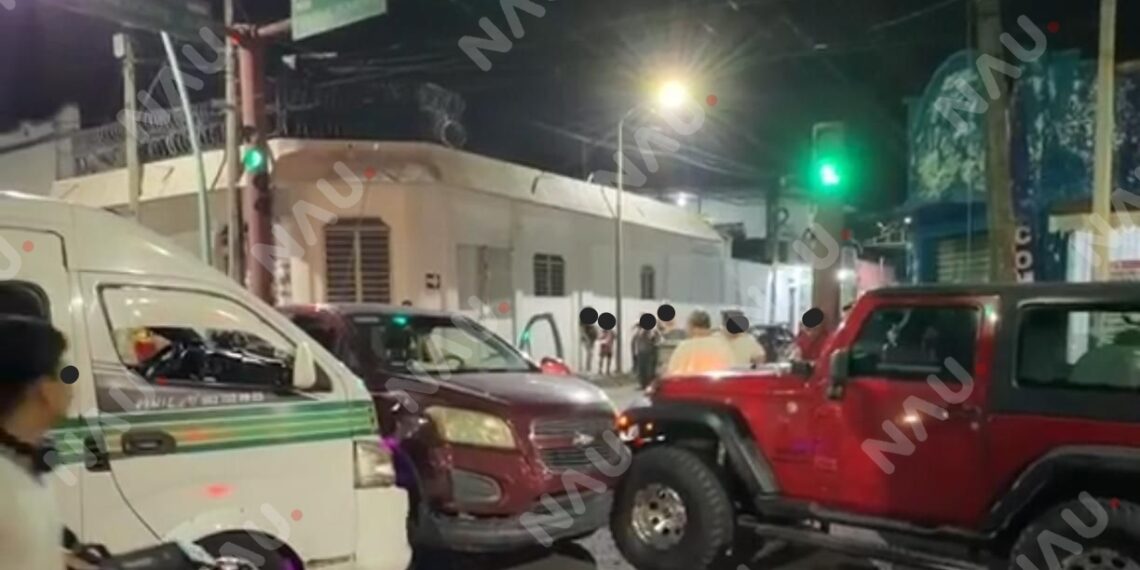 Semaforazo en el centro de Tapachula deja daños materiales y una persona con crisis nerviosa