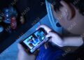 Intentan reducir el uso del celular en educación básica