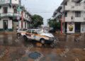 Taxi se pasa el alto y provoca choque en pleno centro de Tapachula