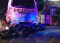 Motociclista resulta lesionado tras impactarse contra combi en la carretera Costera