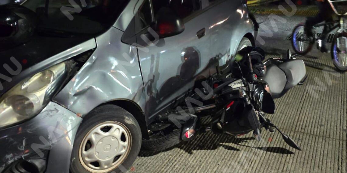Accidente vehicular en Tapachula deja daños materiales y un detenido