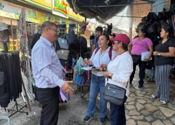 Vendedores del centro se alinean; Ayuntamiento recupera calles y refuerza seguridad