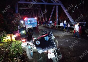 Pareja sobrevive tras caer con todo y vehículo al río Coatán en Tapachula