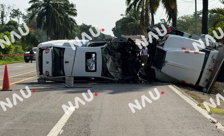 Dos personas mueren en accidente sobre la carretera Puerto Madero–Tapachula