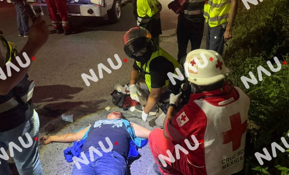 Mujer resulta lesionada tras derrapar en motocicleta en Tapachula