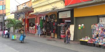 Comercio local continúan con afectaciones por las bajas ventas.